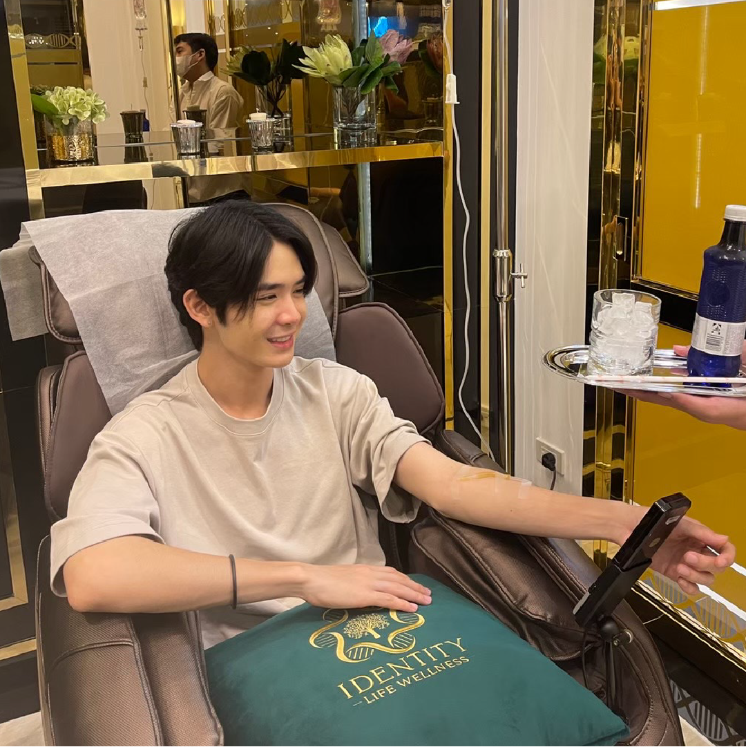 เจมส์ ดารา